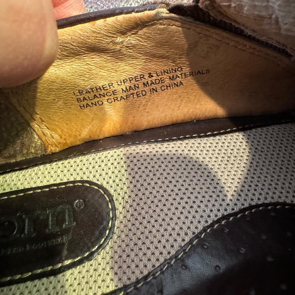 Born Truro Twin-Gore Shoes for Ladies - Picture 9 of 13